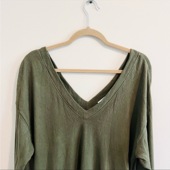 Socialite Double V Knit Dress - Picture 6 of 6